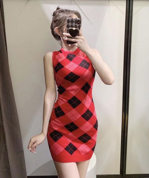 casual dresses 2022 fall women's sleeveless knit dress slim pullover red diamond check stretch thin mini sweater elegant ladies, Black;gray
casual dresses 2022 fall women's sleeveless knit dress slim pullover red diamond check stretch thin mini sweater elegant ladies, Black;gray