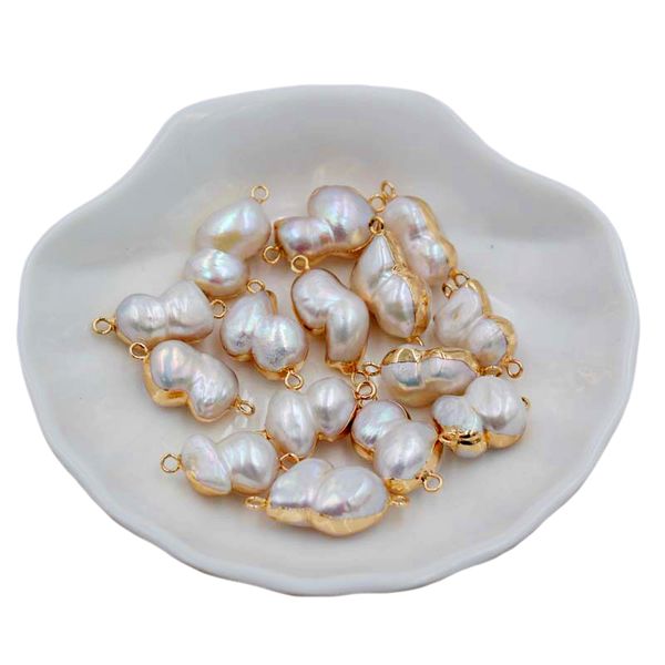 natural freshwater baroque shaped 8-character beads gilt bound double hanging pearl connector jewelry
natural freshwater baroque shaped 8-character beads gilt bound double hanging pearl connector jewelry