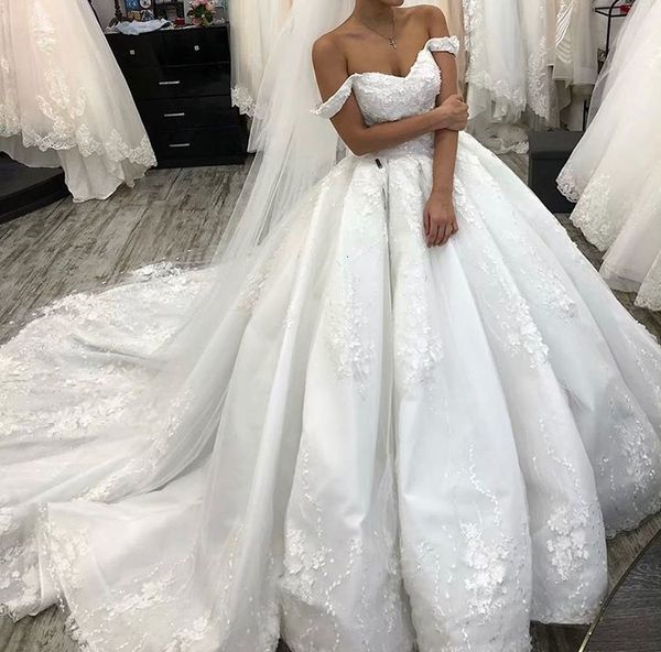2021 new beautiful applique off the shoulder lace princess wedding dresses with no as bride dressed in marriee bathrobe vier, White
2021 new beautiful applique off the shoulder lace princess wedding dresses with no as bride dressed in marriee bathrobe vier, White