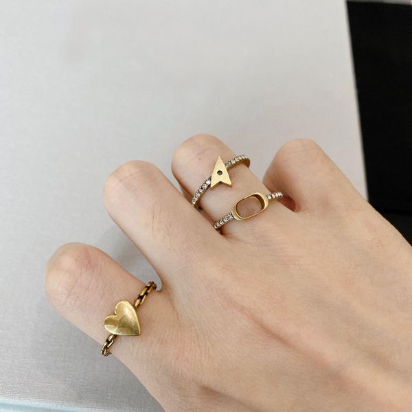 2021 new fashion three-in-one copper peach heart diamond ring ladies party wedding couple engagement jewelry with box, Silver
2021 new fashion three-in-one copper peach heart diamond ring ladies party wedding couple engagement jewelry with box, Silver
