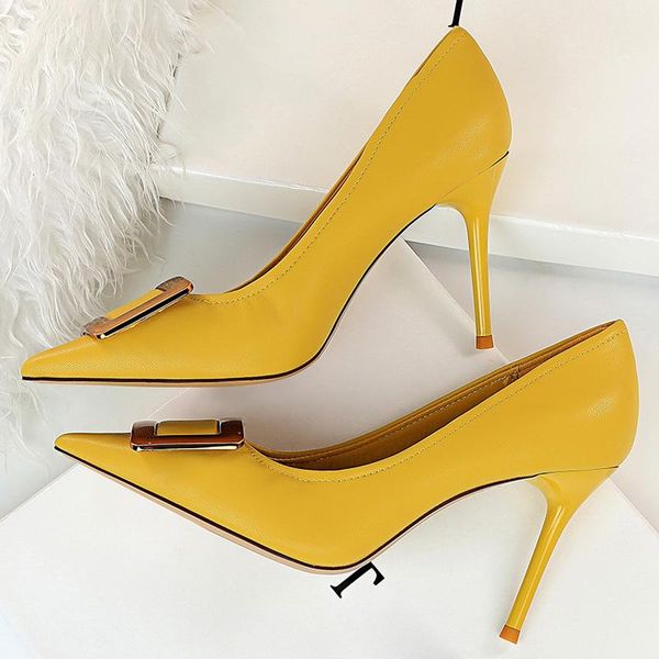 dress shoes 2021 women 9cm high heels buckle pumps plus size 43 pointed toe luxury elegant low scarpins yellow lady prom stiletto shoe, Black
dress shoes 2021 women 9cm high heels buckle pumps plus size 43 pointed toe luxury elegant low scarpins yellow lady prom stiletto shoe, Black