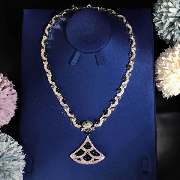 high-end luxurious ball lady necklace party gathering grandmother green noble necklace circular superior quality sector, Silver
high-end luxurious ball lady necklace party gathering grandmother green noble necklace circular superior quality sector, Silver