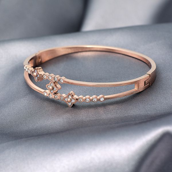 fashion jewelry titanium steel bangles, rose gold titanium steel bracelet, four-leaf bracelet, do not fade, Black
fashion jewelry titanium steel bangles, rose gold titanium steel bracelet, four-leaf bracelet, do not fade, Black