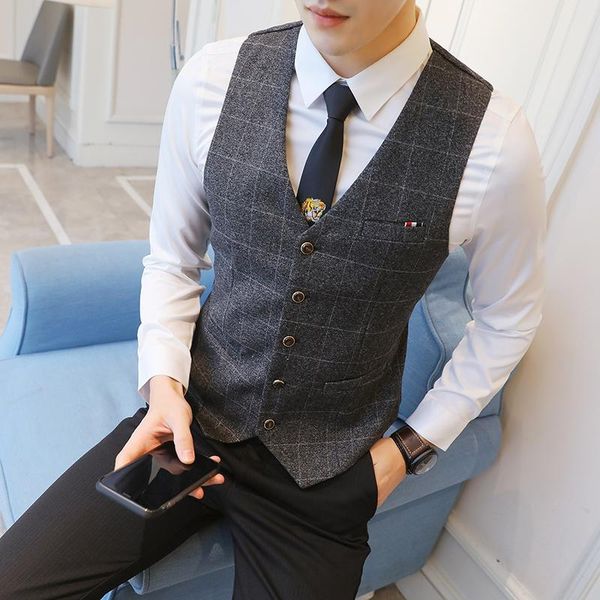 men's vests 2021 men plaid suit v-neck casual sleeveless formal business dress for man wedding social waistcoat plus size, Black;white
men's vests 2021 men plaid suit v-neck casual sleeveless formal business dress for man wedding social waistcoat plus size, Black;white