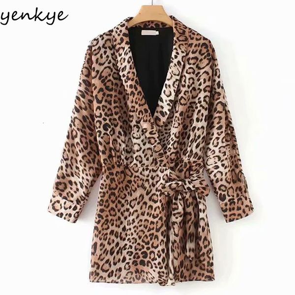 2021 new vintage leopard jumpsuit women cross v neck long sleeve casual overalls short playsuit plus size monos mujer r970, White;black
2021 new vintage leopard jumpsuit women cross v neck long sleeve casual overalls short playsuit plus size monos mujer r970, White;black