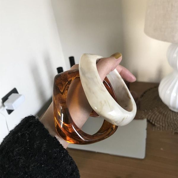 bangle 2021 simple exaggerate multicolor marbling resin acrylic large square round for women holiday accessories, Black
bangle 2021 simple exaggerate multicolor marbling resin acrylic large square round for women holiday accessories, Black