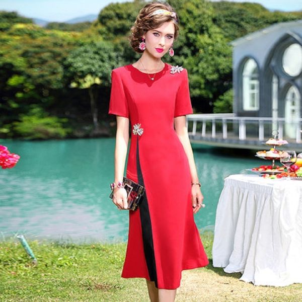 2021 new solid beading dress short sleeve summer temperament goddess style contrast color stitching slim mid length skirt plus xa71, Black;gray
2021 new solid beading dress short sleeve summer temperament goddess style contrast color stitching slim mid length skirt plus xa71, Black;gray