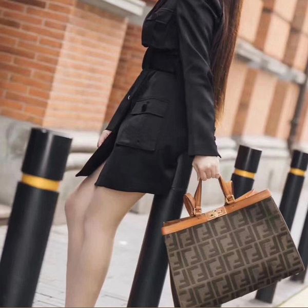 little red book net same bag bag canvas printing big women's portable shoulder kellyss fashion luxuryss designerss yw
little red book net same bag bag canvas printing big women's portable shoulder kellyss fashion luxuryss designerss yw