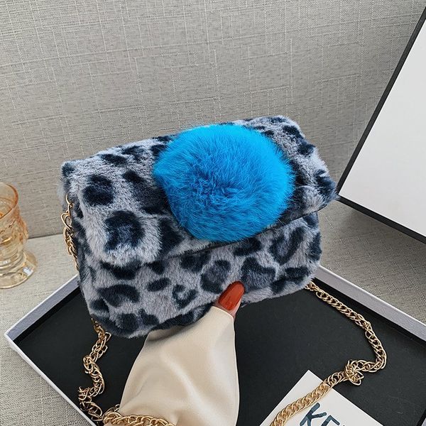 autumn and winter women small bag 2020 new girl fashion plush bag leopard print messenger bag chain shoulder, Black;red
autumn and winter women small bag 2020 new girl fashion plush bag leopard print messenger bag chain shoulder, Black;red