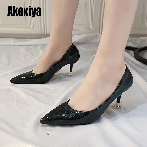 dress shoes autumn women pumps high thin heels pointed toe metal decoration bridal wedding s263, Black
dress shoes autumn women pumps high thin heels pointed toe metal decoration bridal wedding s263, Black
