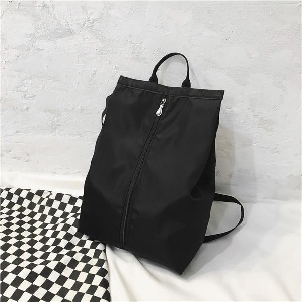 backpack men and women trend solid color ladies fashion men's handbag portable nylon student school bag large capacity
backpack men and women trend solid color ladies fashion men's handbag portable nylon student school bag large capacity