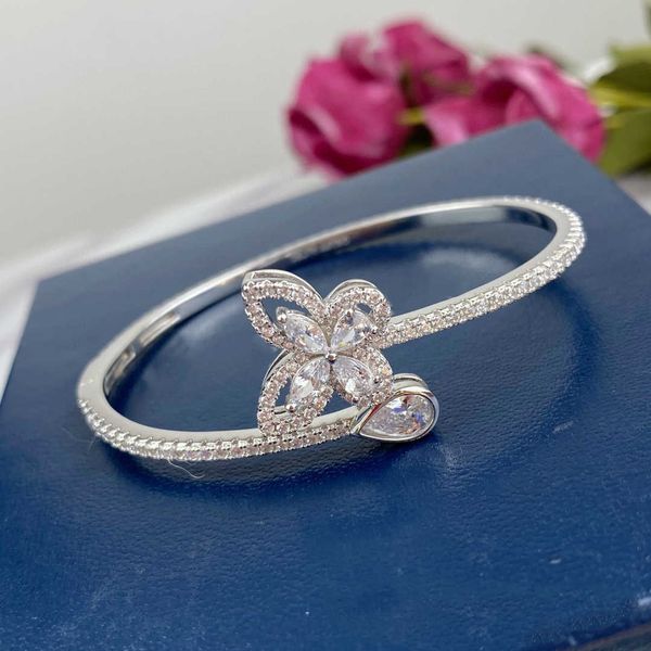 2020 new brand pure 925 sterling silver jewelry for women butterfly bracelet party wedding jewelry luck flower cuff bangle, Black
2020 new brand pure 925 sterling silver jewelry for women butterfly bracelet party wedding jewelry luck flower cuff bangle, Black