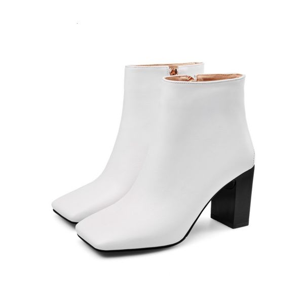 2021 european and material styling metal booties decorative zip fashion closure women boots m4lf, Black
2021 european and material styling metal booties decorative zip fashion closure women boots m4lf, Black