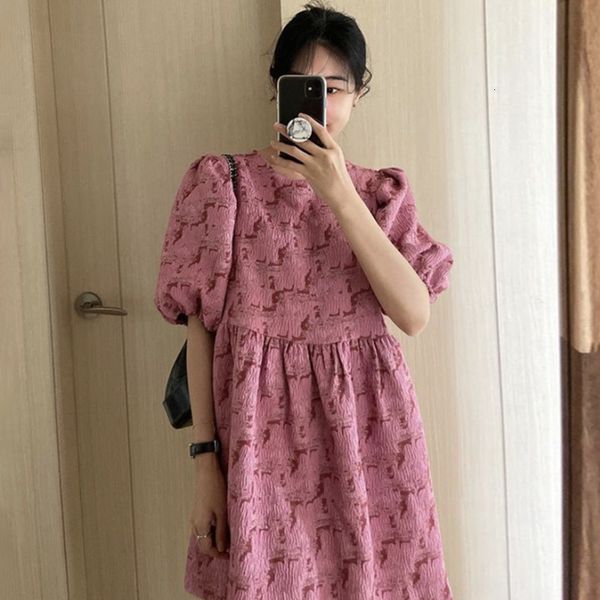 casual dresses korean chic sweet round neck pleated three printing loose small bubble sleeve 149z, Black;gray
casual dresses korean chic sweet round neck pleated three printing loose small bubble sleeve 149z, Black;gray
