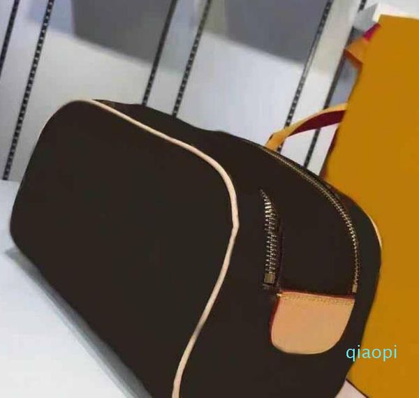 luxury-women cosmetic bag large capacity travelling famous designer classical men toiletry bags make up wash bag toilet
luxury-women cosmetic bag large capacity travelling famous designer classical men toiletry bags make up wash bag toilet