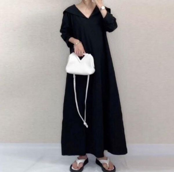 lotte fashion long sleeve autumn collar long sleeve loose temperament thin medium long, White;black
lotte fashion long sleeve autumn collar long sleeve loose temperament thin medium long, White;black