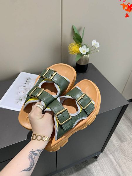 2021 slipper designer slide summer sandals fashion women beach indoor flat flip flops leather luxurys shoes womens slippers high heels with, Black
2021 slipper designer slide summer sandals fashion women beach indoor flat flip flops leather luxurys shoes womens slippers high heels with, Black