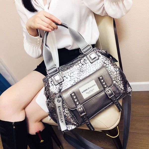 evening bags fashion female bag 2021 rivet large-capacity all-match handbag korean version of the atmospheric one-shoulder messenger
evening bags fashion female bag 2021 rivet large-capacity all-match handbag korean version of the atmospheric one-shoulder messenger