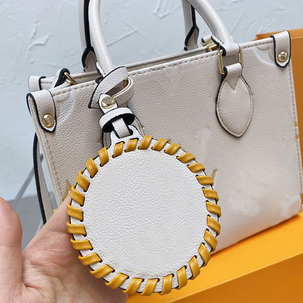 fashion crafty shopping bag luxurys designers shoulder tote bags crossbody handbags purses on the go cowhide leather 21050507xs
fashion crafty shopping bag luxurys designers shoulder tote bags crossbody handbags purses on the go cowhide leather 21050507xs