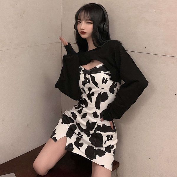 2021 new french suspender dress fairy spring and autumn temperament show thin high waist a-line short skirt, Black;gray
2021 new french suspender dress fairy spring and autumn temperament show thin high waist a-line short skirt, Black;gray