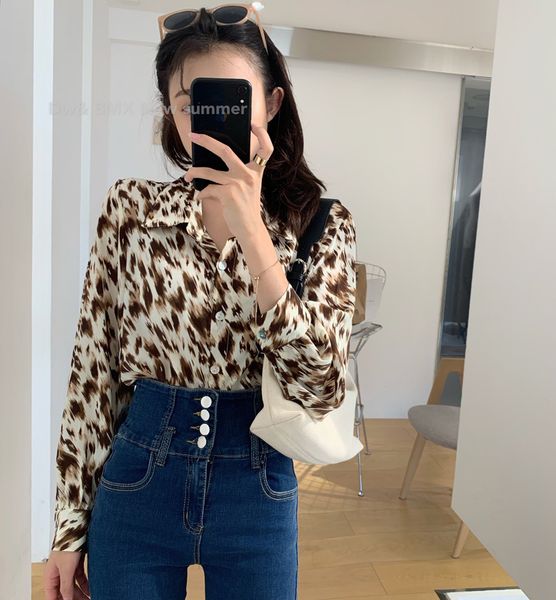 2021 new leopard print blouses summer elegant fashion casual single breasted shirts lantern sleeve rvms, White;black
2021 new leopard print blouses summer elegant fashion casual single breasted shirts lantern sleeve rvms, White;black