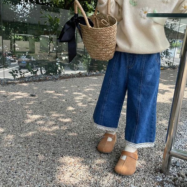 jeans girls' autumn wear korean version lace stitching baby wide leg pants capri trouser 6-19, Blue
jeans girls' autumn wear korean version lace stitching baby wide leg pants capri trouser 6-19, Blue