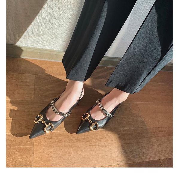 summer 2021 pointed toe sandals with buckle chain, leather mary jane back with a single strap fashion shoe, Black
summer 2021 pointed toe sandals with buckle chain, leather mary jane back with a single strap fashion shoe, Black