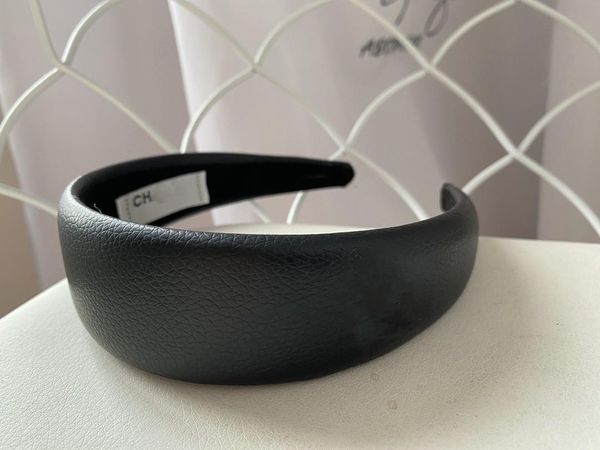 new fashion headbands hair bands for women girl brand elastic letter printed headband sports fitness headband head wrap 2021, Silver
new fashion headbands hair bands for women girl brand elastic letter printed headband sports fitness headband head wrap 2021, Silver