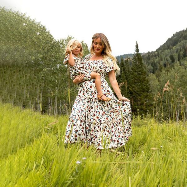 family matching outfits 2021 women dress mommy and me clothes flower printed short sleeve elegant baby rompers holiday look vestidos, Blue
family matching outfits 2021 women dress mommy and me clothes flower printed short sleeve elegant baby rompers holiday look vestidos, Blue