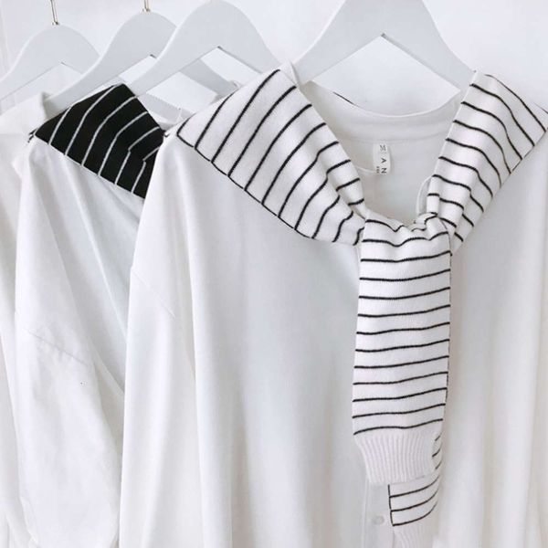 2019 new korean version with decorative mesh red knot knitted scarf women's short casual versatile air conditioning shawl, Blue;black
2019 new korean version with decorative mesh red knot knitted scarf women's short casual versatile air conditioning shawl, Blue;black