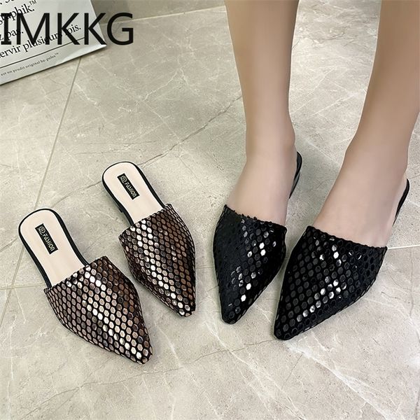 new fashion slippers woman mules shoes low heels pointed toe slides ladies shoes women bling shoes 210310, Black
new fashion slippers woman mules shoes low heels pointed toe slides ladies shoes women bling shoes 210310, Black
