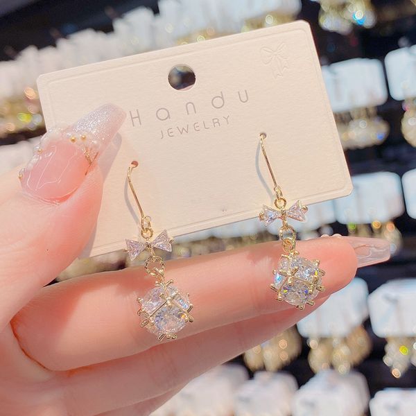 dangle earrings korean temperament fashion 2021 zircon bow ear hook women's net red personalized simple design, Silver
dangle earrings korean temperament fashion 2021 zircon bow ear hook women's net red personalized simple design, Silver