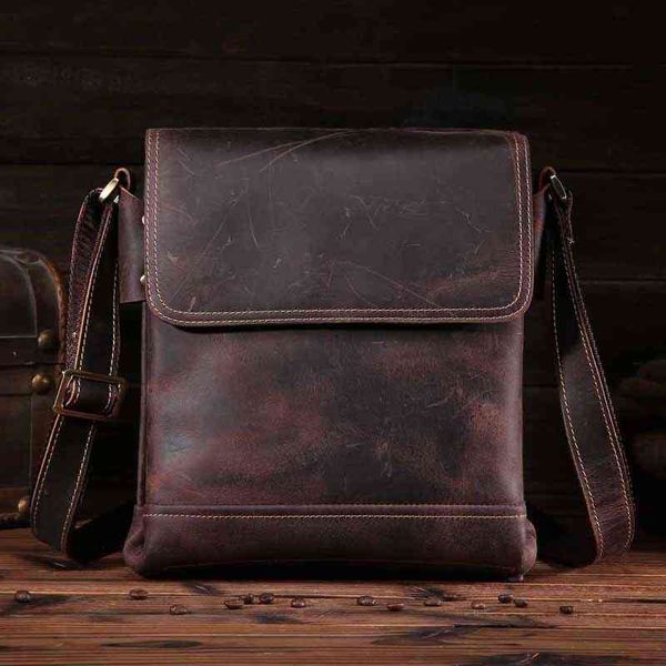 9065 layer cowhide men's leather crazy horse student work college single shoulder bag diagonal school, Black;red
9065 layer cowhide men's leather crazy horse student work college single shoulder bag diagonal school, Black;red