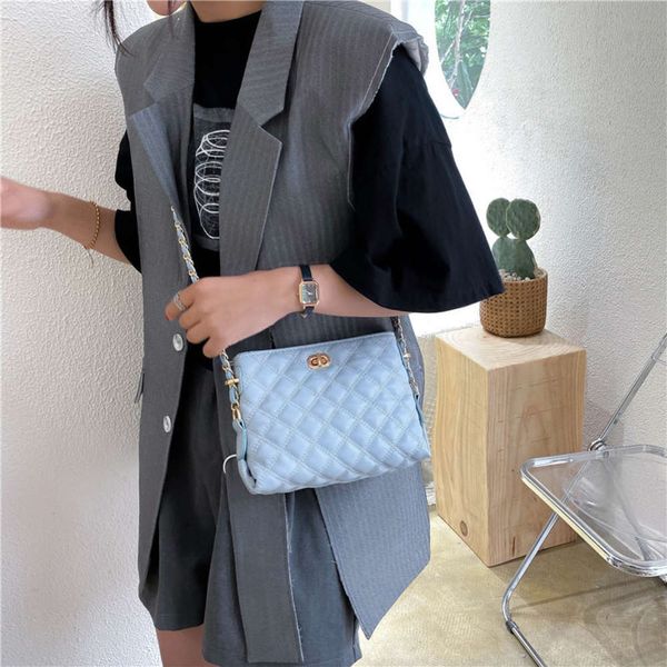 hbp chain with lingge small 2021 new fashion net red texture summer one shoulder messenger bag
hbp chain with lingge small 2021 new fashion net red texture summer one shoulder messenger bag