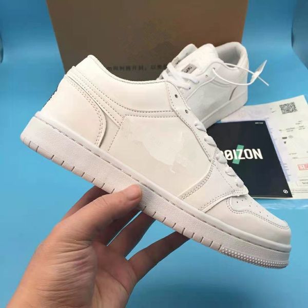 classic men women skateboarding sports shoe fashion low 1s cut leather outdoor comfortable og sneakers size 36-44, Black
classic men women skateboarding sports shoe fashion low 1s cut leather outdoor comfortable og sneakers size 36-44, Black