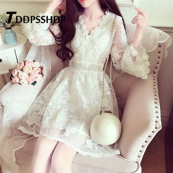 casual dresses sweet refreshing women dress embroidery lace flare sleeve v neck spring transparent female, Black;gray
casual dresses sweet refreshing women dress embroidery lace flare sleeve v neck spring transparent female, Black;gray