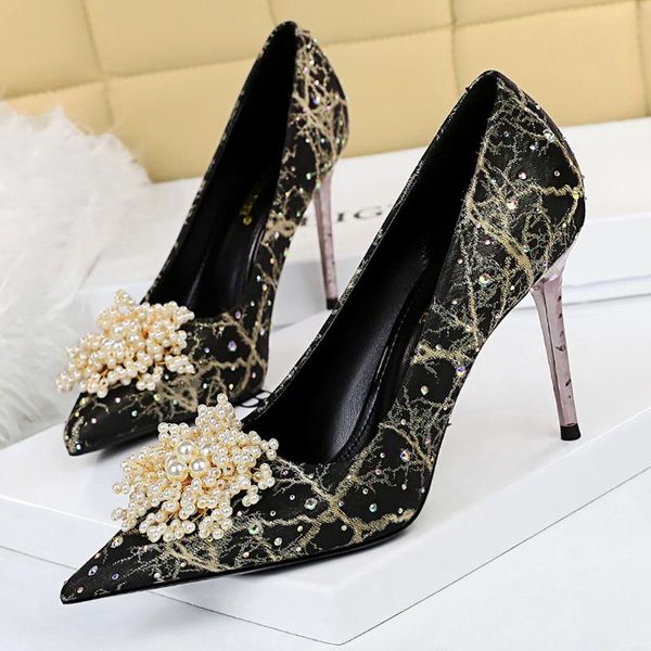dress shoes pearl flowers woman pumps rhinestone high heels 2022 luxurious women stiletto large size ladies, Black
dress shoes pearl flowers woman pumps rhinestone high heels 2022 luxurious women stiletto large size ladies, Black