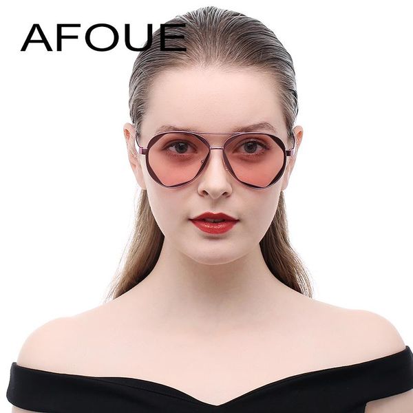 fashion sunglasses women brand design summer hd lens sun glasses with original case uv400, White;black
fashion sunglasses women brand design summer hd lens sun glasses with original case uv400, White;black