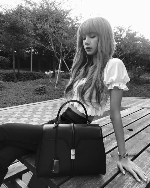 women's blouses & shirts kpop korean celebrity same blouse women lotus leaf hem hollow out receive waist one word shoulder shirt and, White
women's blouses & shirts kpop korean celebrity same blouse women lotus leaf hem hollow out receive waist one word shoulder shirt and, White
