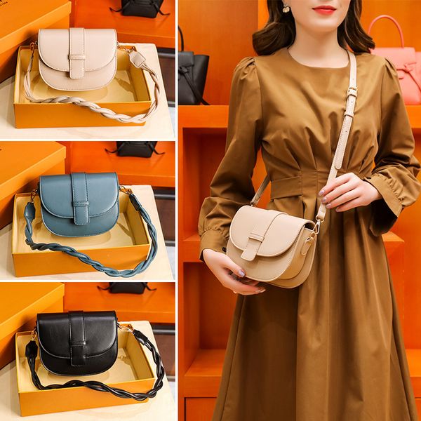 luxury handbags fashion woven saddle 2021 winter new single shoulder messenger bag simple and versatile fashion women's bag
luxury handbags fashion woven saddle 2021 winter new single shoulder messenger bag simple and versatile fashion women's bag
