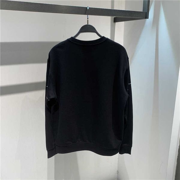 20212021 spring new men's pullover fashion sweater loose and versatile, simple printing bottomed sweater fashion b1bfb1115, White;black
20212021 spring new men's pullover fashion sweater loose and versatile, simple printing bottomed sweater fashion b1bfb1115, White;black