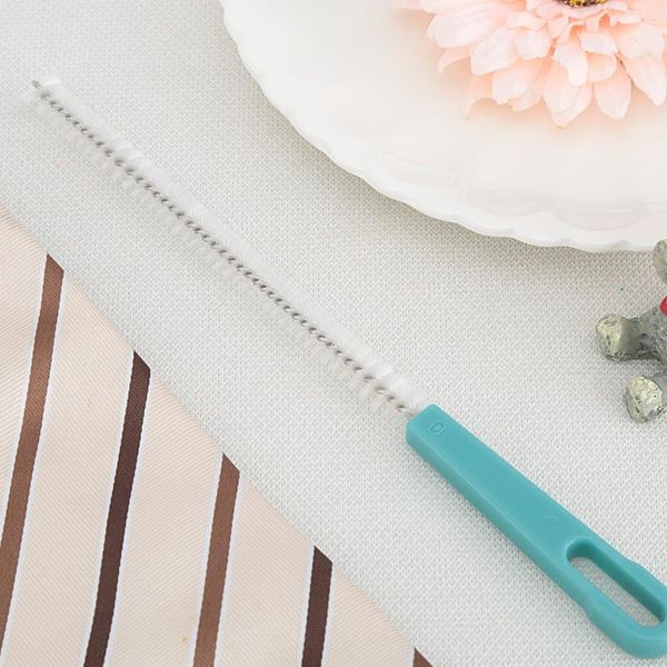 baking & pastry tools plastic mouthpiece cleaning brush, single head long flower mouth cleaner, cake diy bake tool.
baking & pastry tools plastic mouthpiece cleaning brush, single head long flower mouth cleaner, cake diy bake tool.