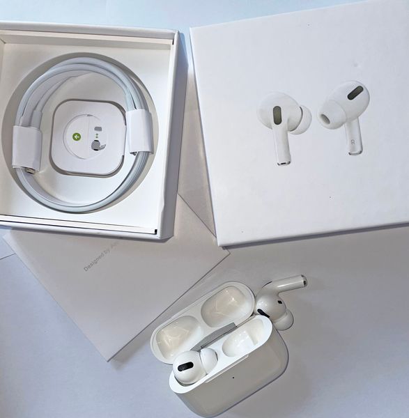 new apple airpods 3 airpods pro air pod gen 1 2 3 wirless earphones anc gps wireless charging bluetooth headphones in-ear
new apple airpods 3 airpods pro air pod gen 1 2 3 wirless earphones anc gps wireless charging bluetooth headphones in-ear