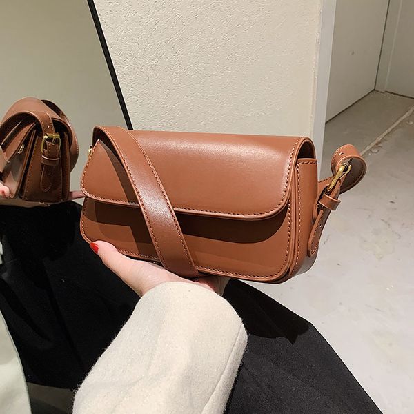 hangbags solid color commuting work armpit bag women's 2021 fashion korean version hand carrying foreign style one shoulder small squar
hangbags solid color commuting work armpit bag women's 2021 fashion korean version hand carrying foreign style one shoulder small squar