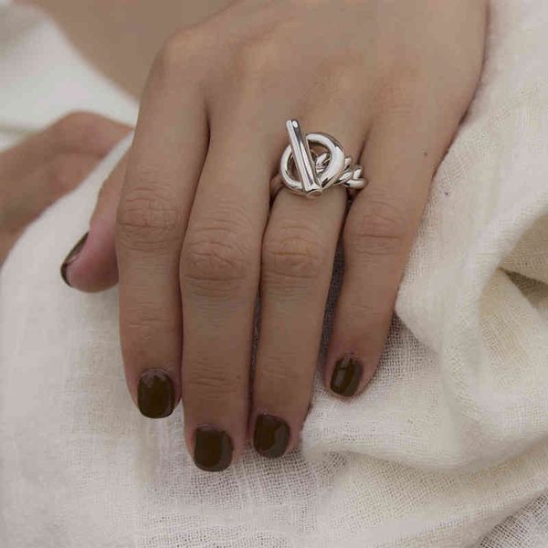 love ring peri'sbox hollowed out toggle clasp twisted s chain circle bar geometric s for women minimalist jewelry 2021, Slivery;golden
love ring peri'sbox hollowed out toggle clasp twisted s chain circle bar geometric s for women minimalist jewelry 2021, Slivery;golden