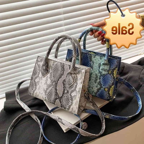 2021 new bag women's fashion hand color snake pattern single shoulder messenger s diana
2021 new bag women's fashion hand color snake pattern single shoulder messenger s diana