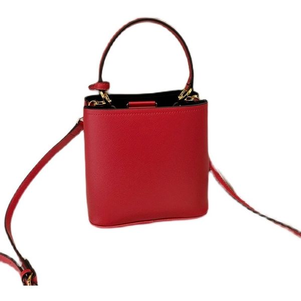women designers luxurys bags handbag leather bucket bag for women 2021 new mini cross grain cowhide one shoulder messenger bag for women hil
women designers luxurys bags handbag leather bucket bag for women 2021 new mini cross grain cowhide one shoulder messenger bag for women hil
