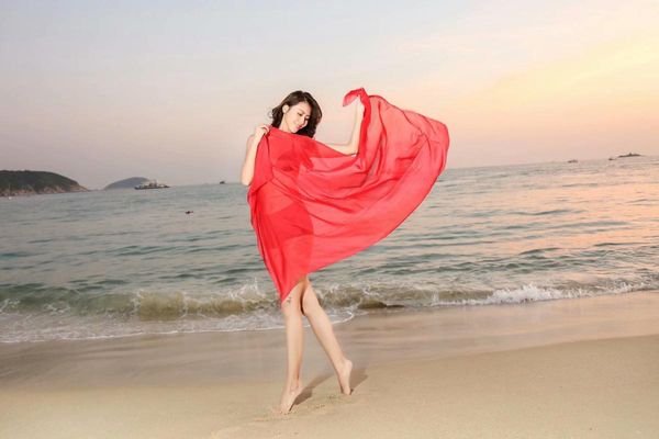 women's swimwear chiffon beach towel sunscreen scarves candy color solid wrap dress veil bikini cover up swimsuit coverup, White;black
women's swimwear chiffon beach towel sunscreen scarves candy color solid wrap dress veil bikini cover up swimsuit coverup, White;black