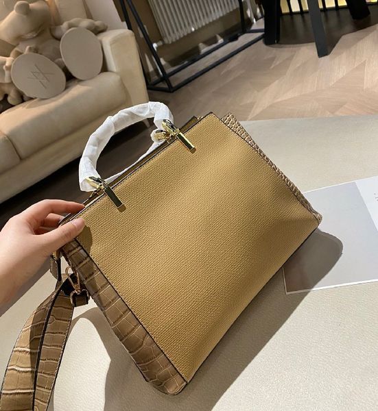 designer tote bag branded crossbody mini luxurys bags handbag 21s ladie high-end temperament diagonal fahion matching triangle trend tyle ho
designer tote bag branded crossbody mini luxurys bags handbag 21s ladie high-end temperament diagonal fahion matching triangle trend tyle ho
