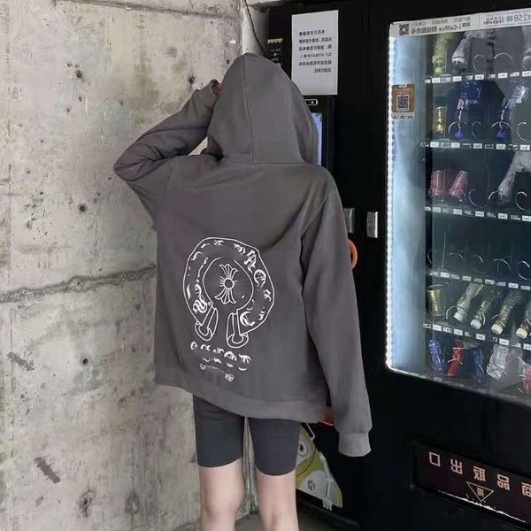 high version tide trend + horseshoe letter sanskrit printing long sleeve hooded metal zipper men's and women's sweater cardigan, Black
high version tide trend + horseshoe letter sanskrit printing long sleeve hooded metal zipper men's and women's sweater cardigan, Black